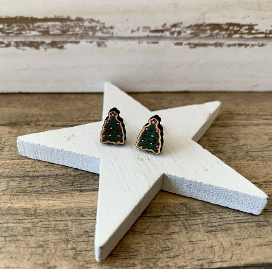 Weihnachtsbaum-Ohrstecker aus Holz