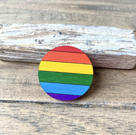 Regenbogen-Brosche aus Holz, klassisch