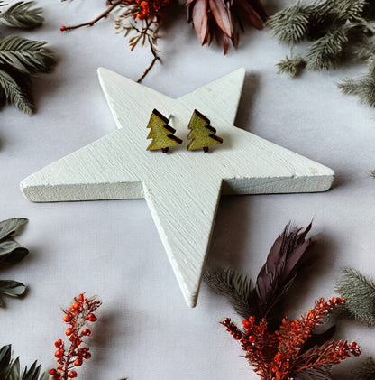 Tannenbaum-Ohrstecker aus Holz