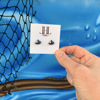 Segelboot-Ohrstecker aus Holz