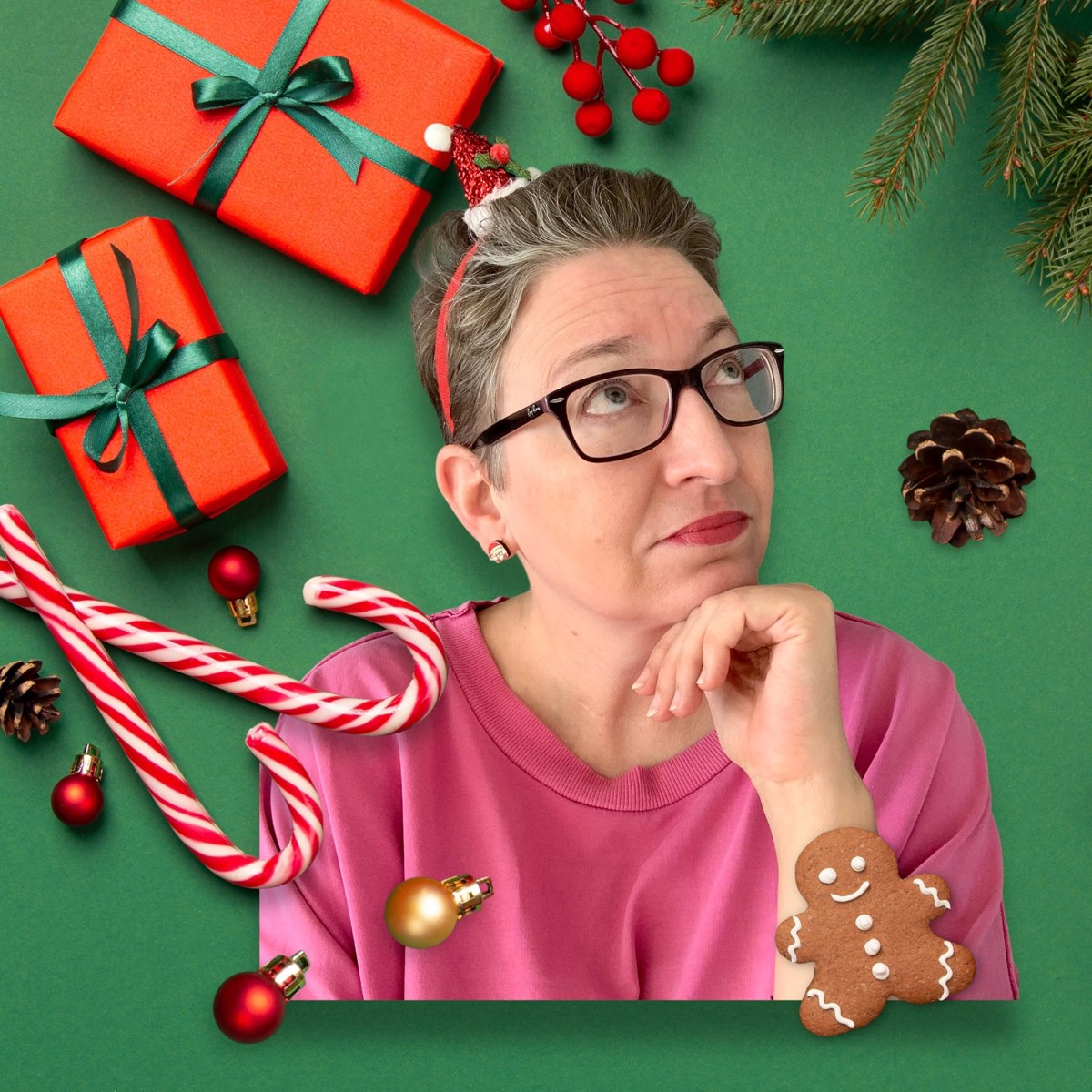 Iris mit Weihnachtsgeschenken, Zuckerstangen und Lebkuchenmann