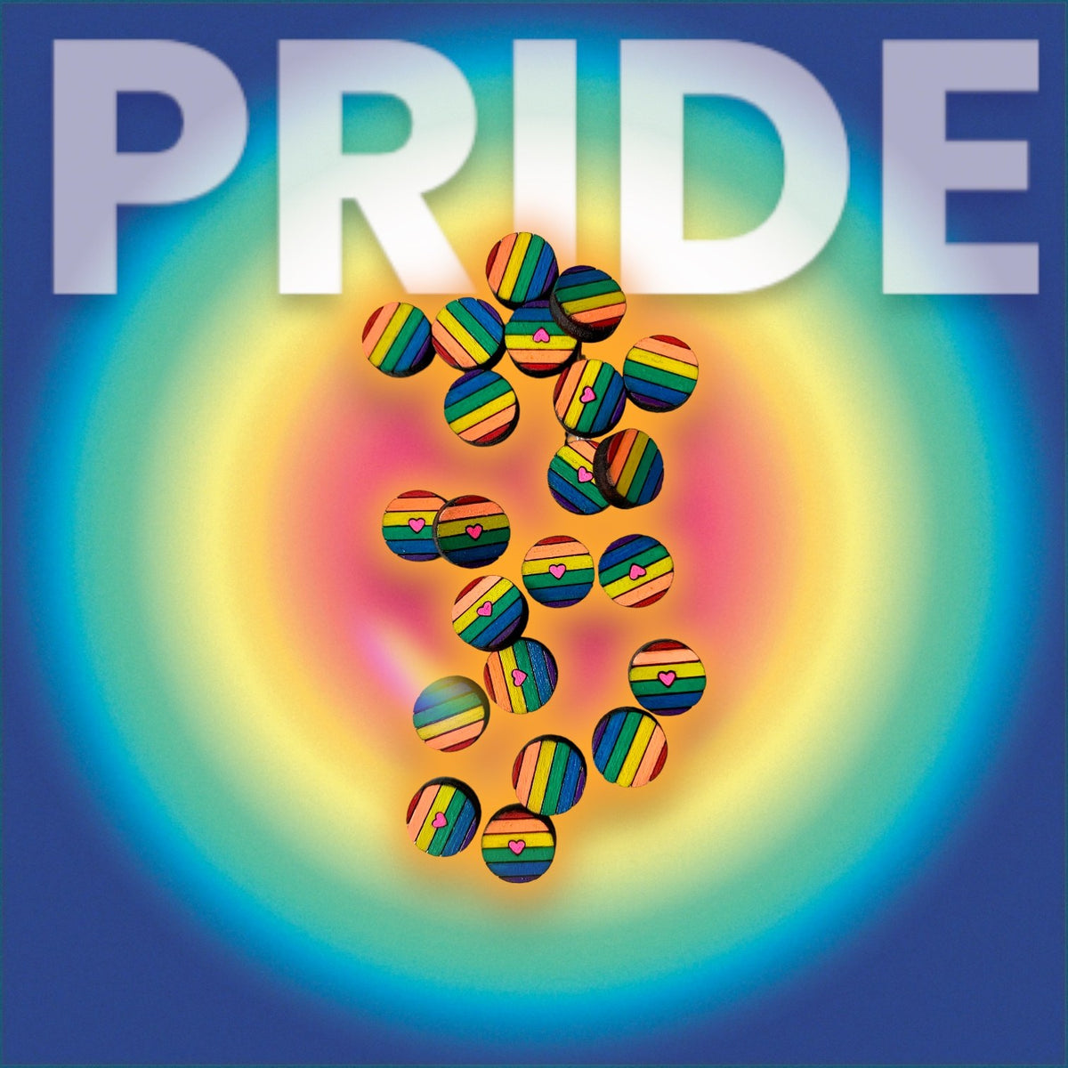 Regenbogen-Ohrstecker aus Holz vor buntem Pride-Hintergrund